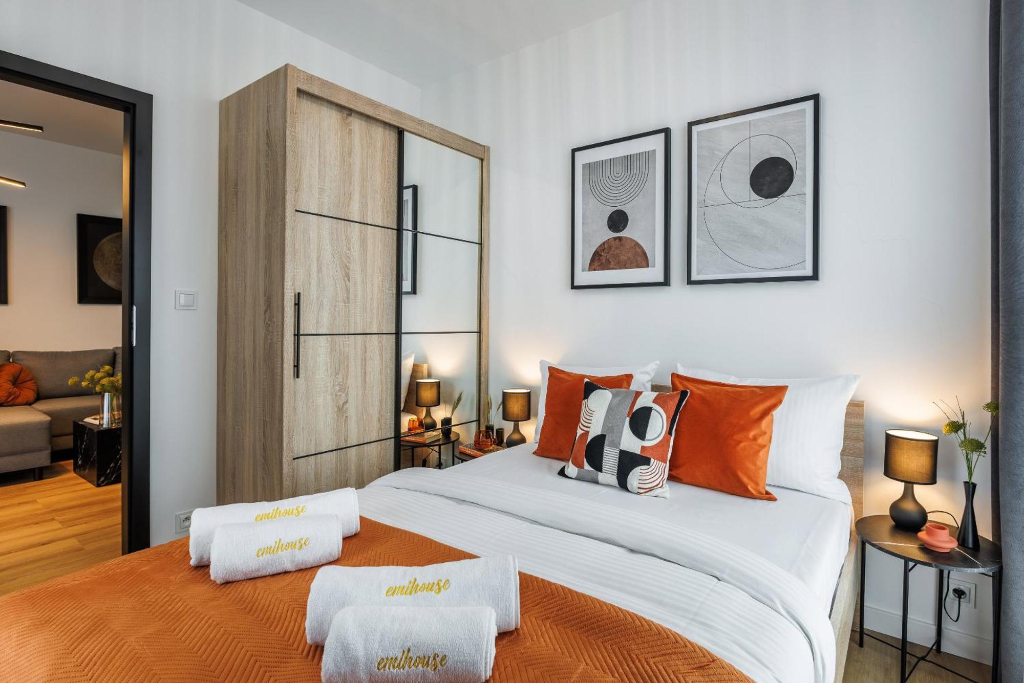 Emihouse Krakovska Apartments Rzeszow Bagian luar foto